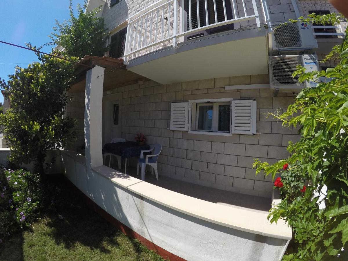 Apartmani Tanja Бол Экстерьер фото